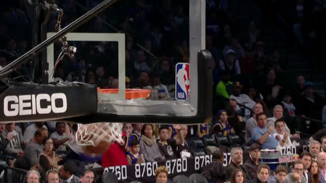 Golden State Warriors mengalahkan Brooklyn Nets dengan skor 118-111 dalam lanjutan pertandingan NBA 2017-2018.