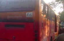Transjakarta terbakar di Halte Stasiun Jatinegara bawa 60 penumpang