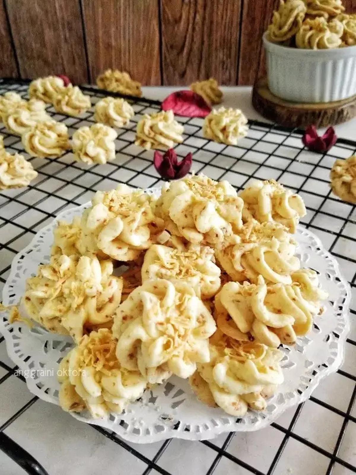 10 Resep Kue Kering 3 Bahan Tanpa Mixer, Mudah dan Lezat
