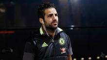Pemain asal Spanyol, Cesc Fabregas tiba untuk bertanding melawan Sunderland di Liga Inggris di The Stadium of Light  (14/12/2016). Fabregas menjadi pemain ke empat yang sukses mengoleksi 100 asisst di Liga Inggris. (Reuters/Lee Smith)