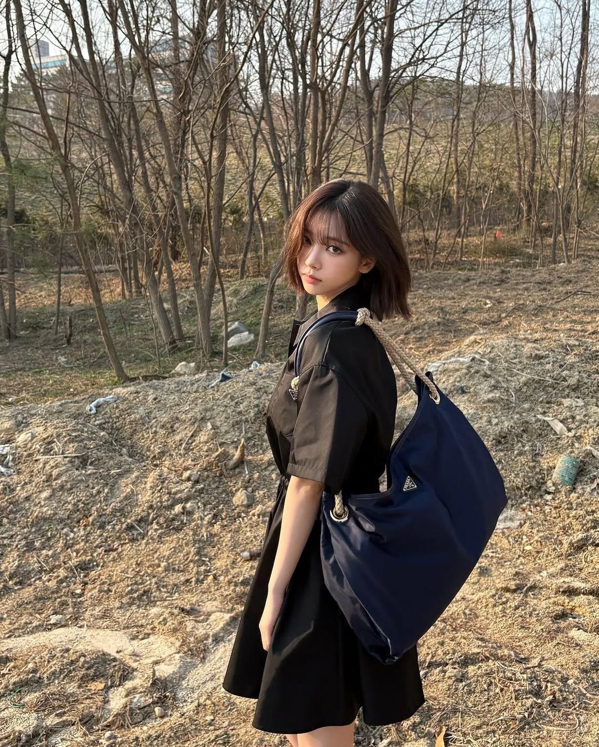 Potret Terbaru Karina aespa dengan Outfit Simple Tapi Terlihat Kece dan Cantik