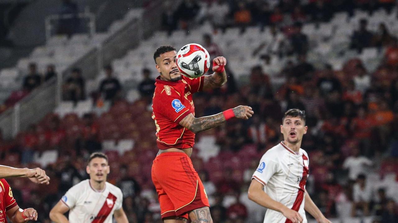 FOTO: Persija Jakarta Jaga Peluang Juara Usai Tekuk Persis Solo
