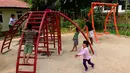 Sejumlah fasilitas permainan anak-anak juga tersedia di Taman Langsat, Kebayoran Baru, Jakarta Selatan (Liputan6.com/Andrian Martinus Tunay)