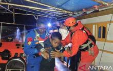 Cerita Penyelamatan Penumpang Kapal Terombang-ambing di Laut Aru