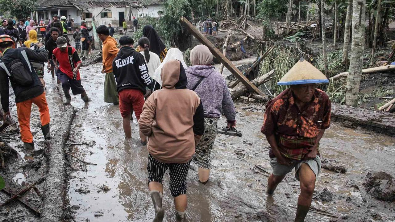 FOTO: Dampak Erupsi Semeru, Permukiman di Supiturang Lumajang Porak-Poranda