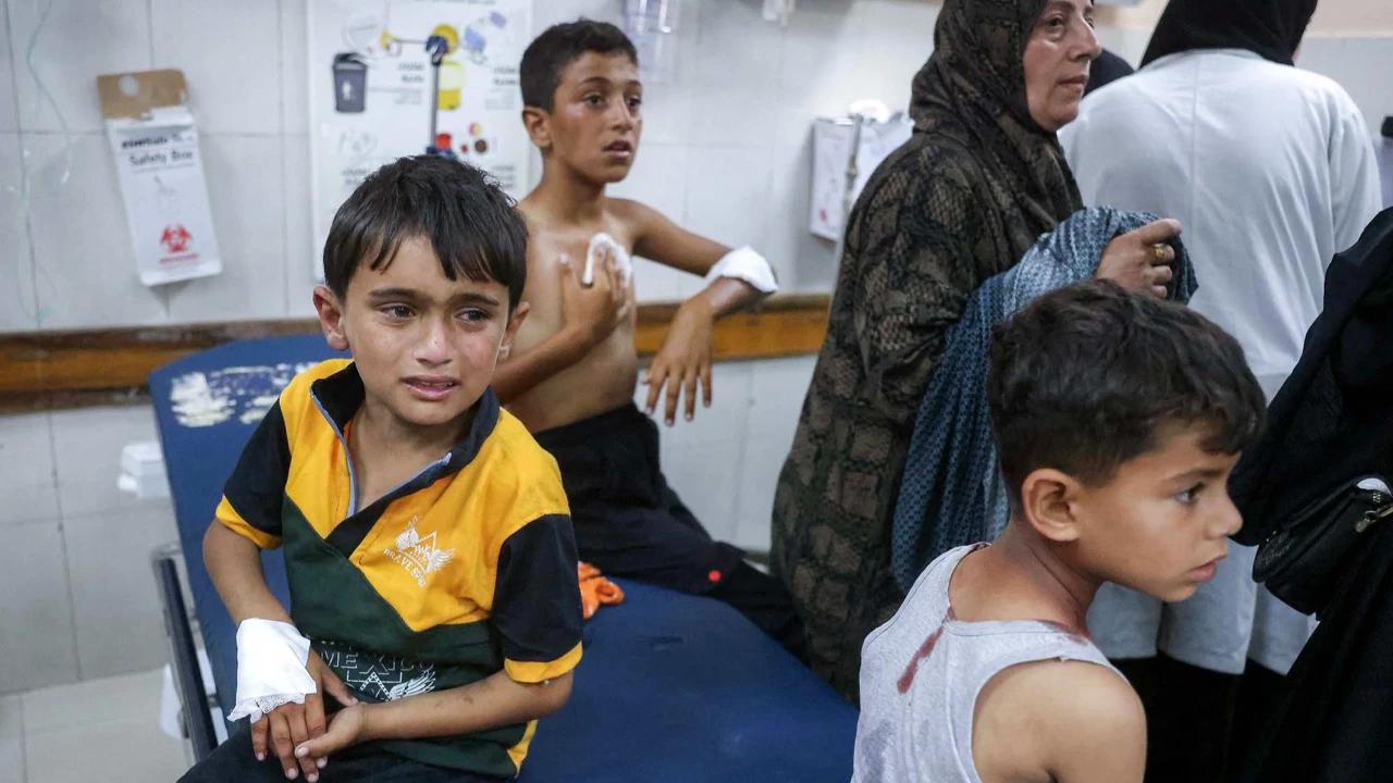 FOTO: Anak-Anak Kembali  Jadi Korban Serangan Udara Israel di Gaza