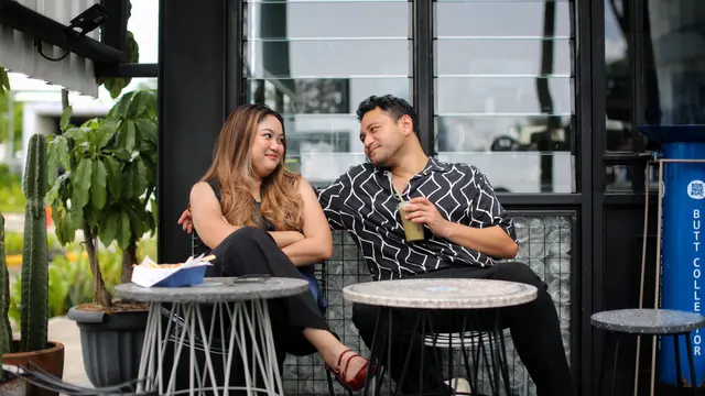 couple november diam naksir