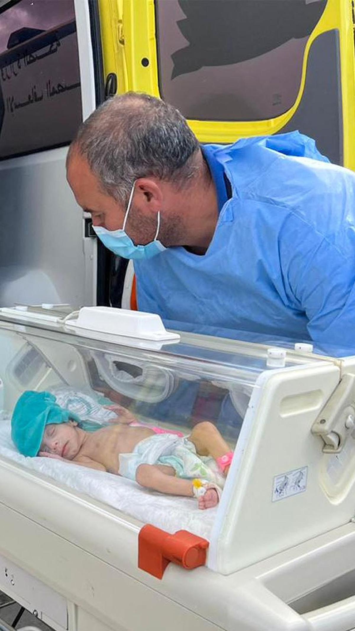 Sebelumnya, beberapa bayi di RS Al-Shifa meninggal dunia setelah inkubator tidak bisa berfungsi&nbsp;karena kekurangan bahan bakar selama serangan Israel.