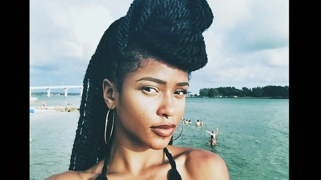 Simone Battle