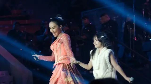 Gempi berduet dengan Yura Yunita di konser Bingah. (credit: instagram.com/putradjohan_aloke/gadiiing)