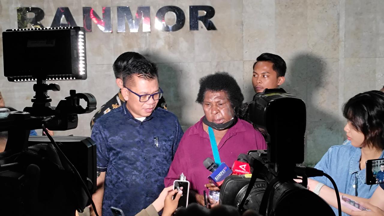 Mama Sinta Tempuh Jalur Hukum, Ketua LBH Merauke Dipolisikan Terkait Film Pesta Babi