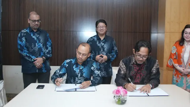 Penandatanganan kerja sama antara  Bank Kerjasama Rakyat Malaysia Berhad dan PT Bathi Rakyat Abadi (PT BRA). (Dok Bank Rakyat)