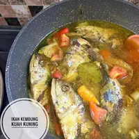 Resep ikan kembung kuah kuning. (dok. Cookpad @ichaichuld)