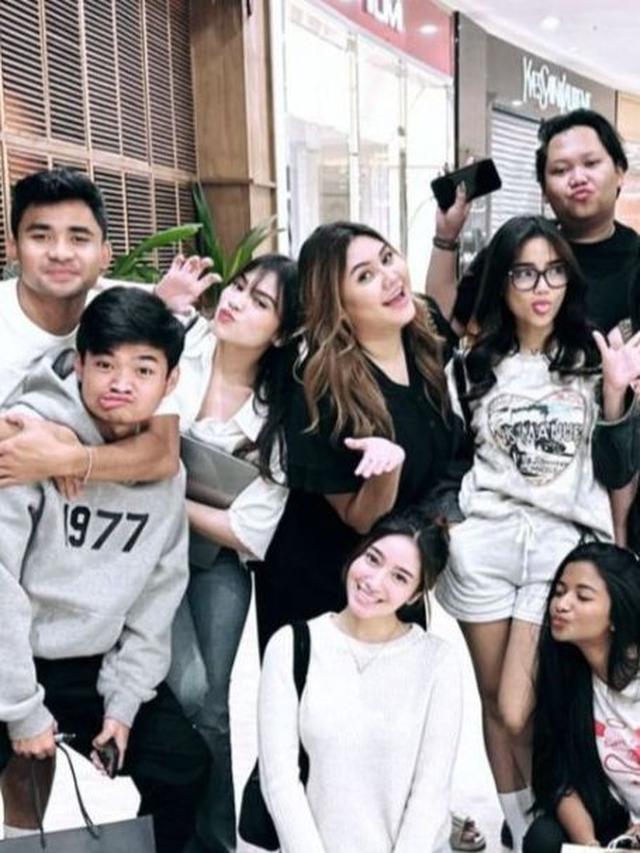 Asnawi Mangkualam bersama Fuji An (Instagram/asnawi_bhr)