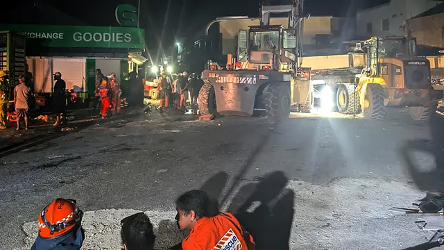 Kerahkan Alat Berat, Tim Penyelamat Terus Cari Korban Gempa Vanuatu