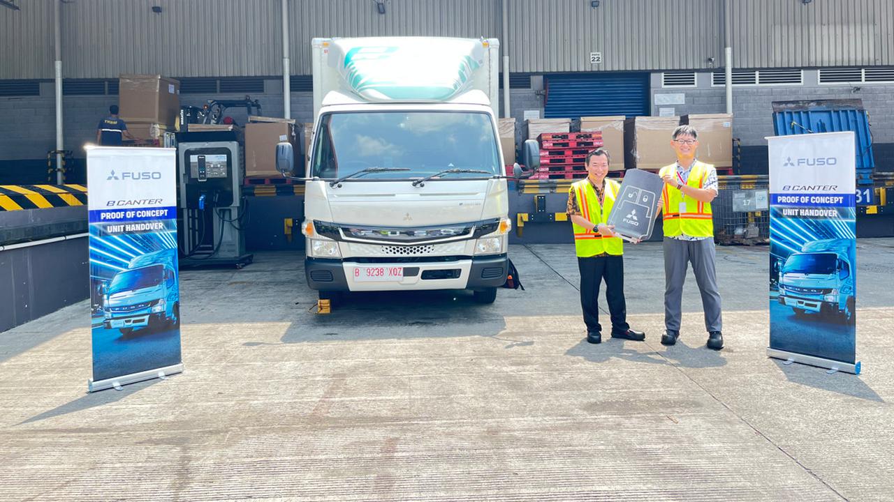 KTB Terus Melanjutkan Pengujian Truk Listrik eCanter di Indonesia (PT KTB)