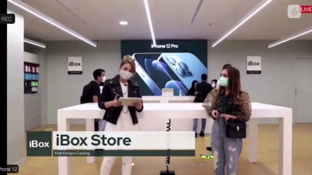 Pembeli pertama iPhone 12