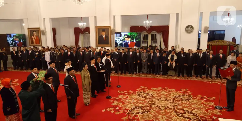 Jokowi Lantik 9 Komisioner Komisi Kejaksaan di Istana Negara