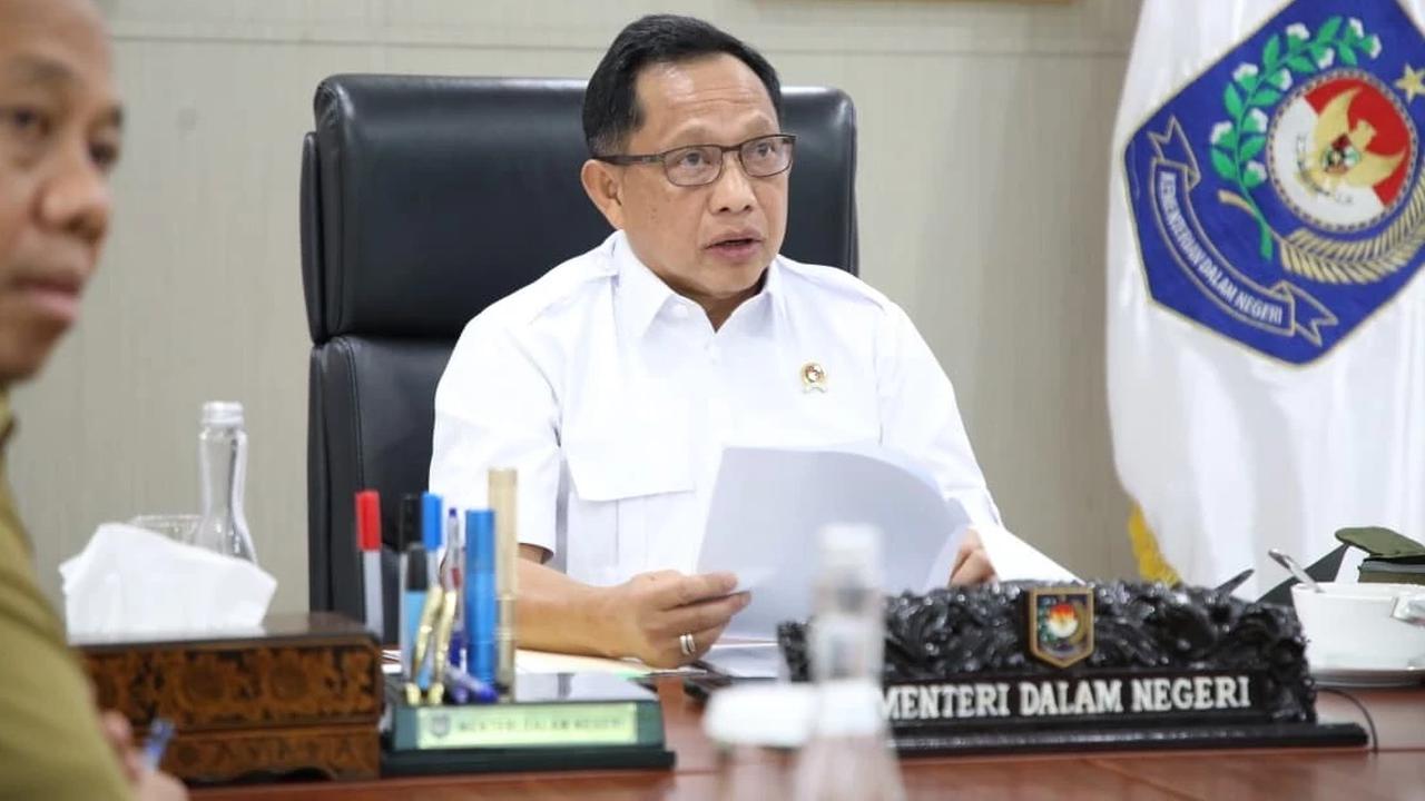Mendagri Tito Karnavian saat Press Conference Kebijakan WFH bagi ASN/TNI/Polri dan pekerja swasta
