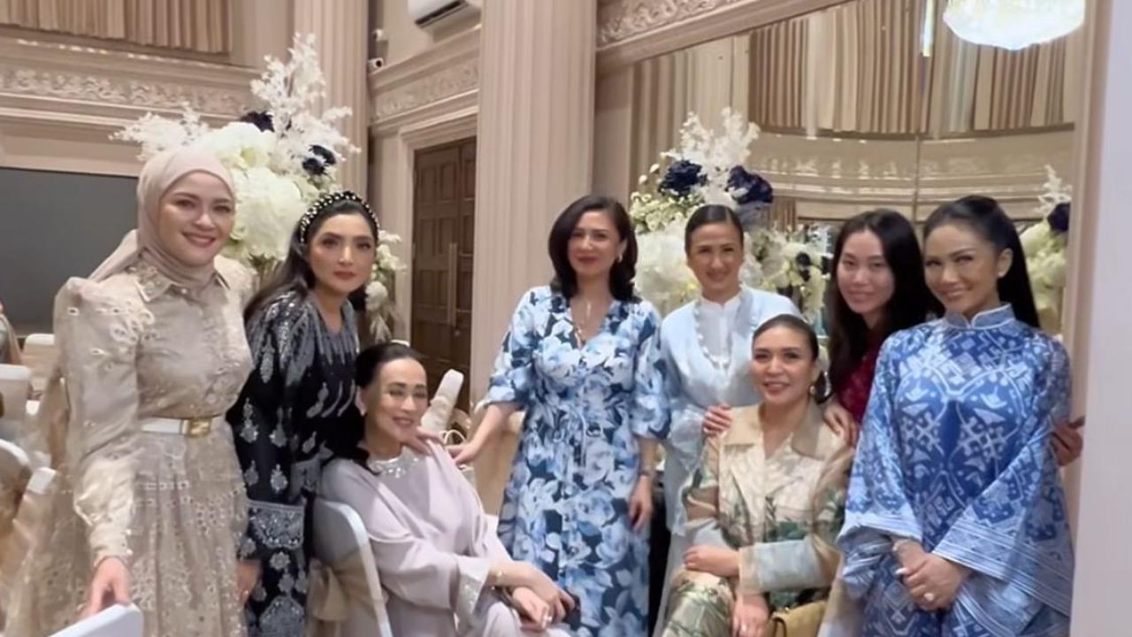 7 Potret Ulang Tahun Anang Hermansyah ke-56, Bukber dengan Keluarga dan Sahabat Artis