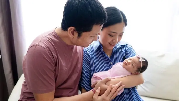Potret keluarga Jessica Tanoesoedibjo dan Jonathan Natakusuma (Instagram/@jessicatanoe)