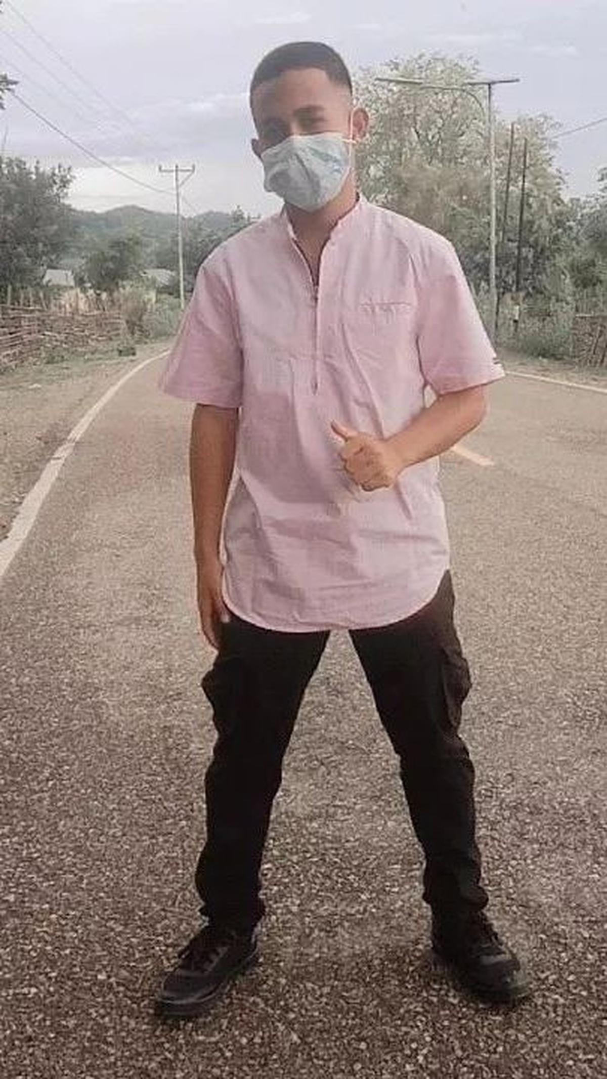 Terlihat di setiap unggahan, Joni selalu berpenampilan rapi.&nbsp;