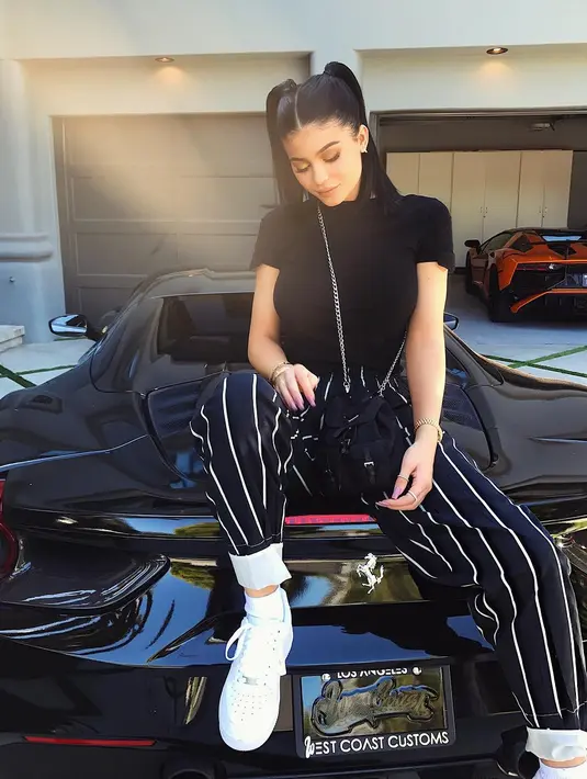 "Sejujurnya, jika kau tak miliki keluargaku, dan aku menjalani semuanya sendirian, aku tak tahu apa yang harus aku lakukan," - Kylie Jenner (instagram/kyliejenner)