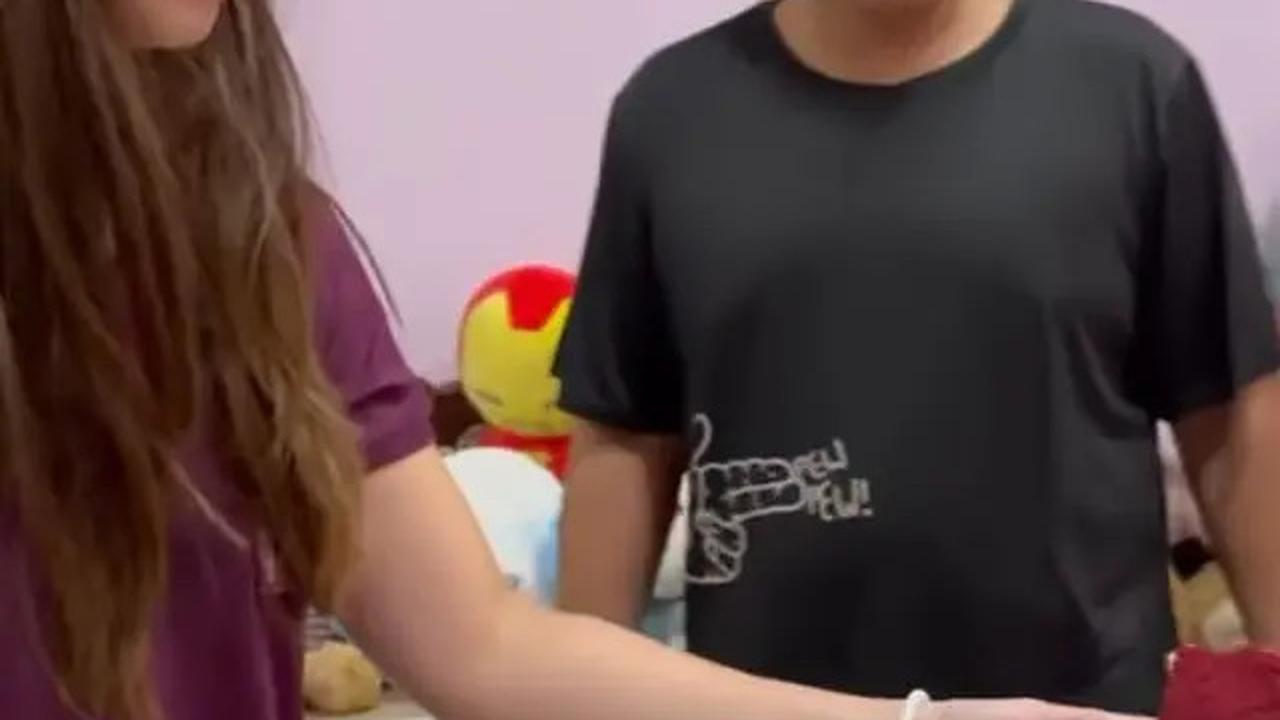 Model Gelang Manik Sederhana ala Nia Ramadhani, Simpel tapi Menawan