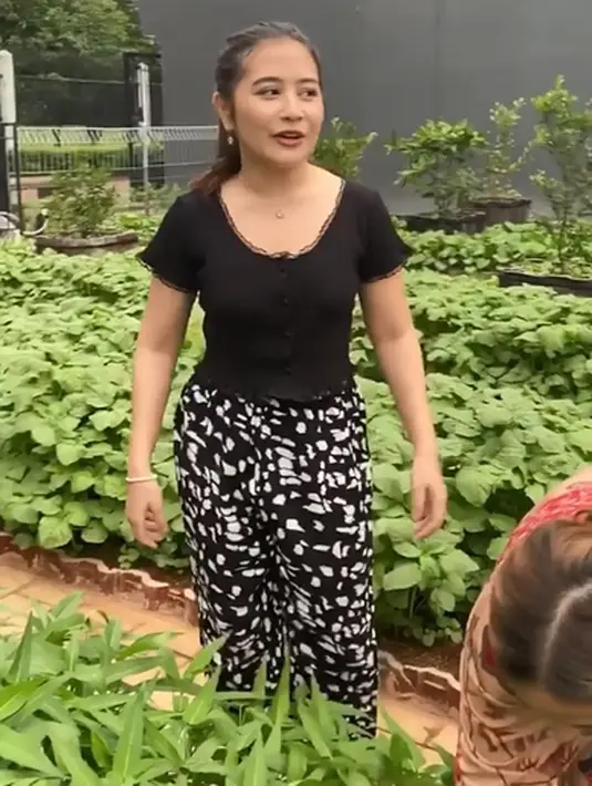 Prilly Latuconsina (Instagram/prillylatuconsina96)