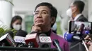 Wartawan Filipina Maria Ressa, salah satu pemenang Hadiah Nobel Perdamaian 2021 dan CEO Rappler, berbicara kepada media setelah keputusan pengadilan di Pengadilan Banding Pajak di Quezon City, Rabu (18/1/2023). Kasus ini diajukan karena kritiknya terhadap mantan Presiden Filipina Rodrigo Duterte atas perang narkoba yang merenggut ribuan nyawa. (AP Photo/Basilio Sepe)