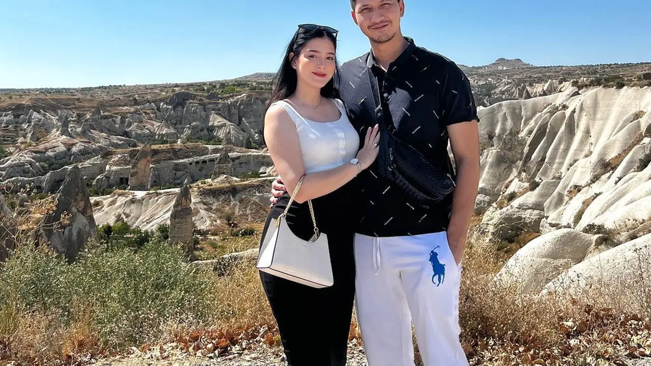 Yasmine Ow sebut janin yang dikandungnya mirip Aditya Zoni