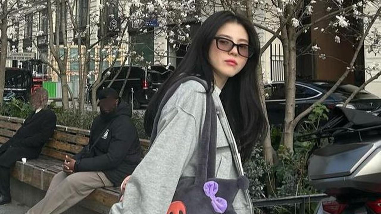 Terperangkap dalam Kontroversi bersama Ibunya Sendiri <br>