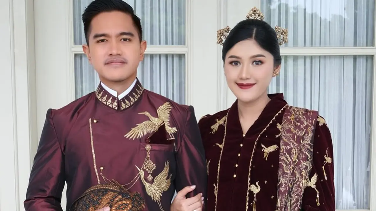 Adu Gaya Iriana Jokowi Bareng Dua Menantunya, Selvi Ananda-Erina Gudono Kompak Kenakan Kebaya Beludru Merah Marun