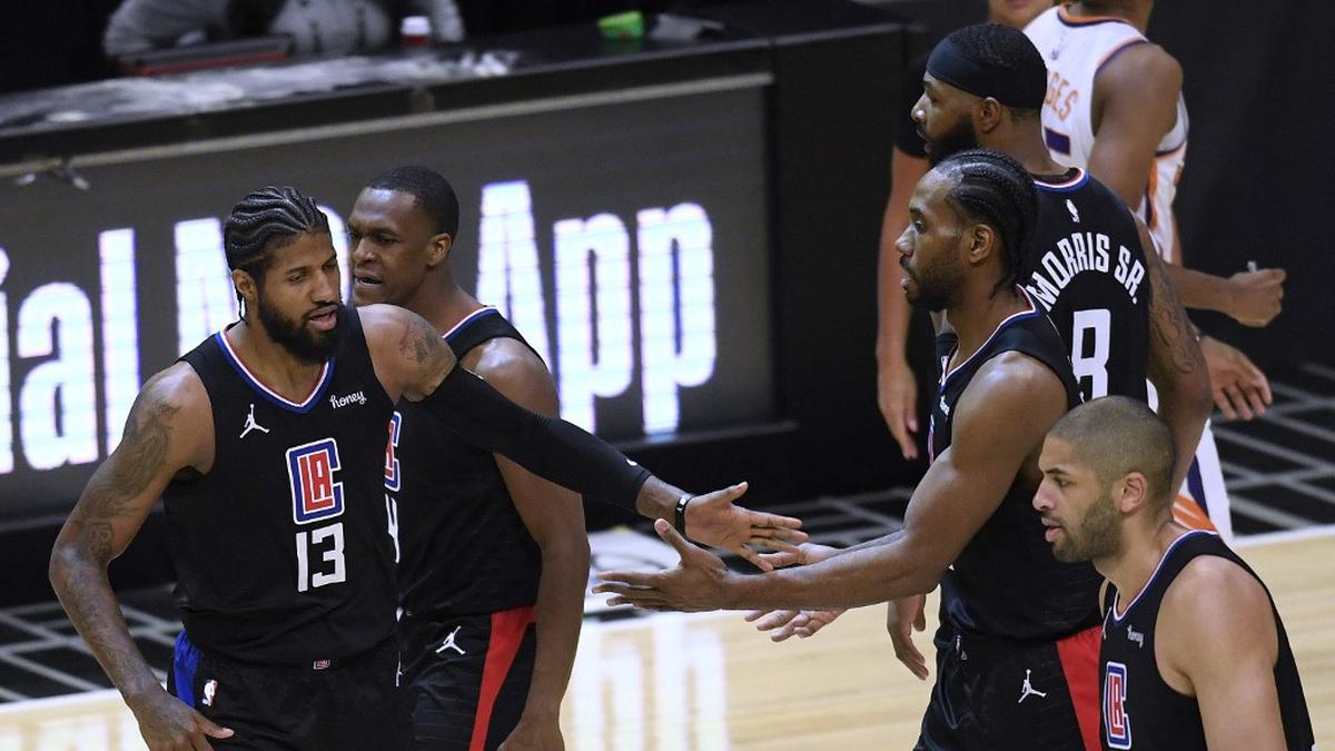 Hasil NBA, Jumat 9 April 2021: Paul George Ngamuk di Kuarter Empat ...