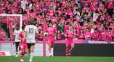 Duel penuh makna akan tersaji saat Tokyo Verdy menjamu Cerezo Osaka akhir pekan ini pada laga pekan ke-22 Meiji Yasuda J1 League 2024. Kedua tim akan bertemu di Stadion Ajinomoto, Sabtu (6/7/2024) pukul 16.00 WIB. Kemenangan pada laga ini akan jadi jalan Verdy dan Cerezo untuk bisa mendekatkan diri ke papan atas klasemen sementara. Kunci duel nanti akan berada di lini depan dan pertahanan kedua tim. (J.LEAGUE)