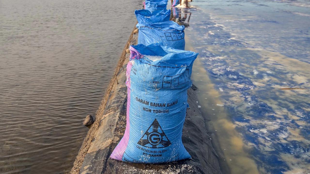 FOTO: Produksi Garam Rakyat Digenjot Kurangi Ketergantungan Impor