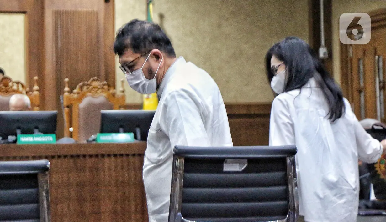 Zarof Ricar juga dinilai bersalah atas dakwaan penerimaan gratifikasi, yang berhubungan dengan jabatannya serta kewajiban tugasnya. (Liputan6.com/Angga Yuniar)