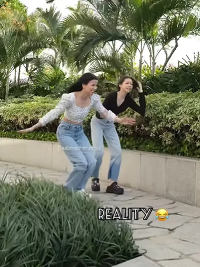 Disebut Mirip, Ini 5 Potret Sabrina Chairunnisa dan Nada Tarina Putri