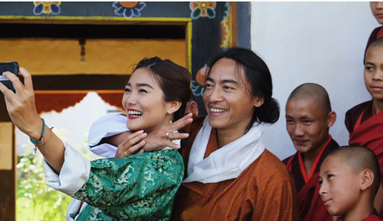 Namun keinginan itu urung dilakukan lantaran saat awal-awal kehamilan, ia mengalami ganguan kesehatan dan banyak menghabiskan di tempat tidur. Keinginan naik gunung kembali setelah kondisi tubuhnya kembali sehat. (Instagram/dominiquediyose)