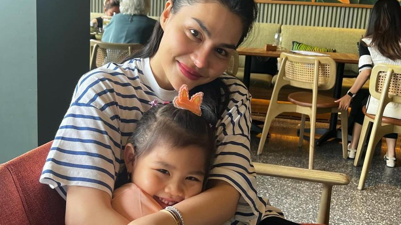 Foto-foto Terbaru Katherine Anak DJ Katty Butterfly yang Tumbuh Besar, Makin Cantik Seperti Sang Mama
