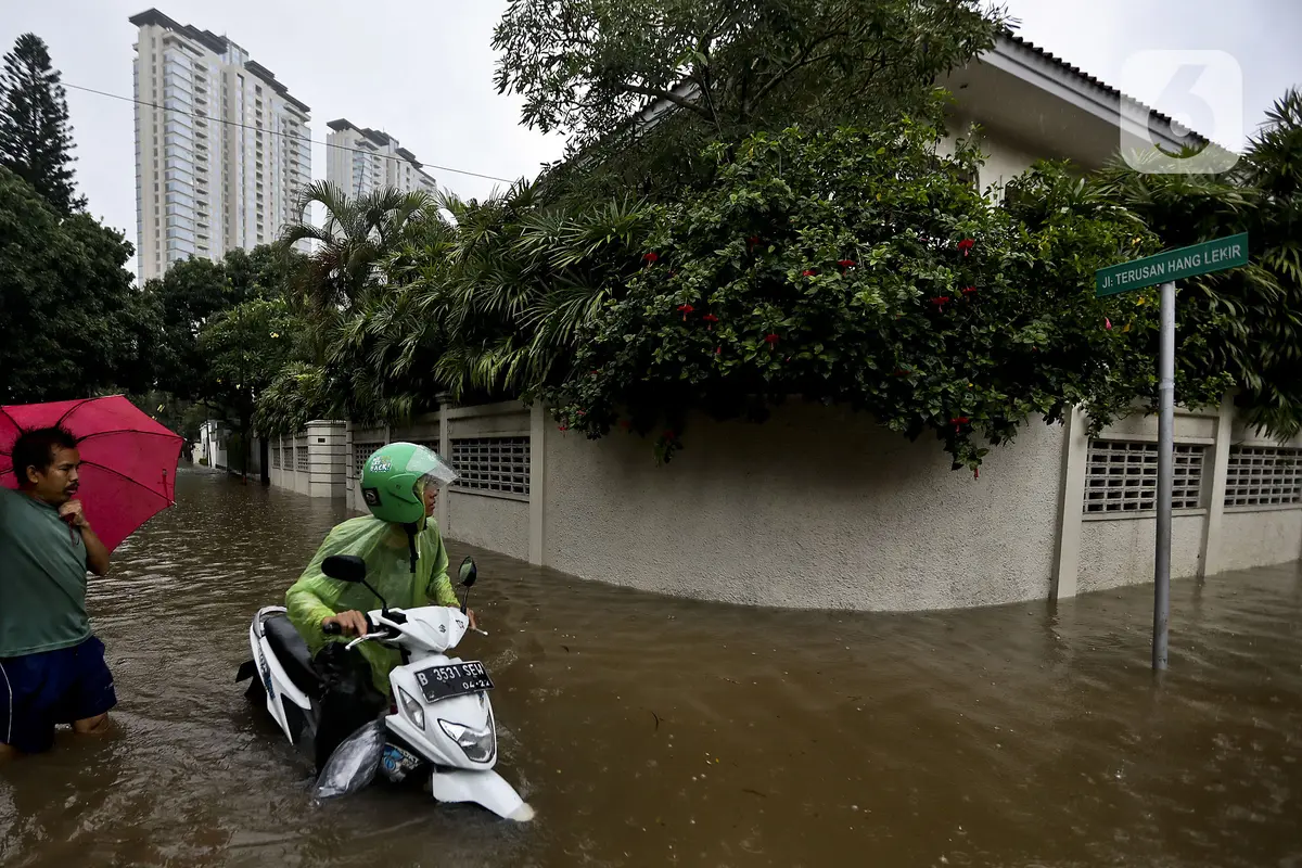 Diguyur Hujan, Banjir Rendam Hang Lekir Jakarta