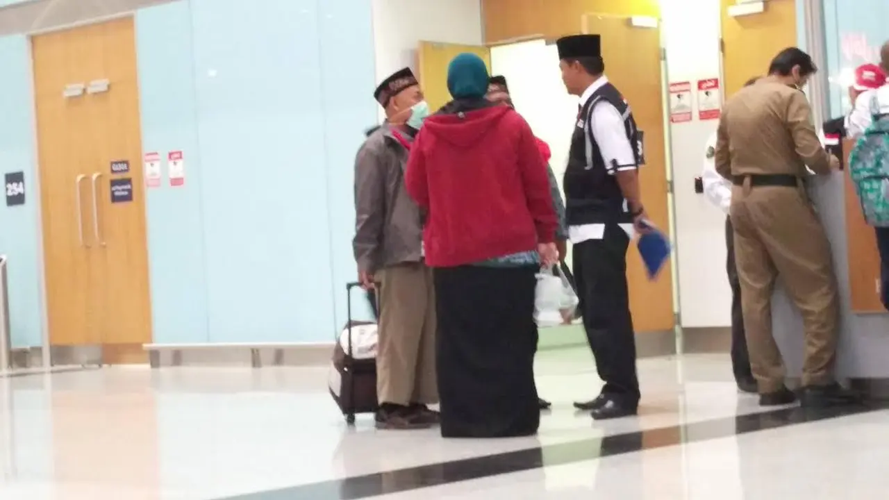 Jemaah haji bawa uang miliaran dari Saudi