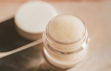 8 Manfaat Scrub Bibir dengan Rutin, Ampuh Jaga Kelembapannya