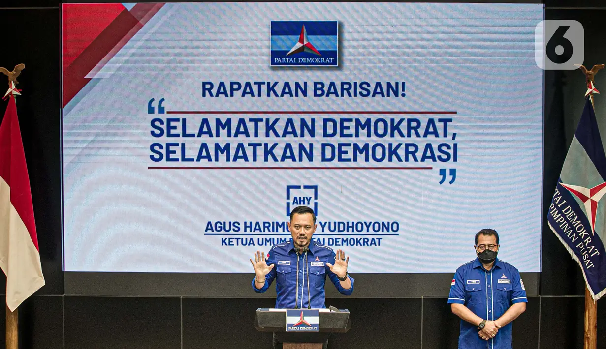 Ketua Umum Partai Demokrat Agus Harimurti Yudhoyono (AHY) saat konferensi pers terkait KLB Partai Demokrat di DPP Pusat Partai Demokrat, Jakarta, Jumat (5/3/2021). AHY menyebut acara yang diklaim sebagai KLB Demokrat di Deliserdang ilegal. (Liputan6.com/Faizal Fanani)