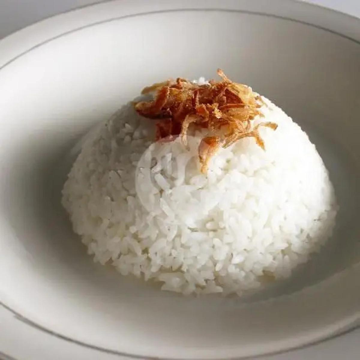 Perbedaan Kandungan Nutrisi pada Nasi Panas dan Nasi Dingin