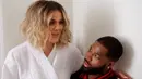 Khloe Kardashian sendiri sudah mengatakan pada Tristan Thompson bahwa dirinya ingin tetap tinggal di Calabasas. (Youtube)