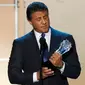  Sylvester Stallone menerima penghargaan sebagai The Best Supporting Actor pada 21st Critic Choice Awards, 17 Januari 2016 (REUTERS/Mario Anzuoni).