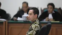 Wawan dijerat dengan dua kasus, yaitu dugaan suap sengketa Pilkada Lebak, Banten dan Dugaan suap pemilihan Gubernur Provinsi Banten (Liputan6.com/Herman Zakharia).