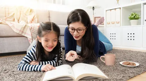 3 Cara Membantu Anak agar Senang Belajar - Parenting Fimela.com