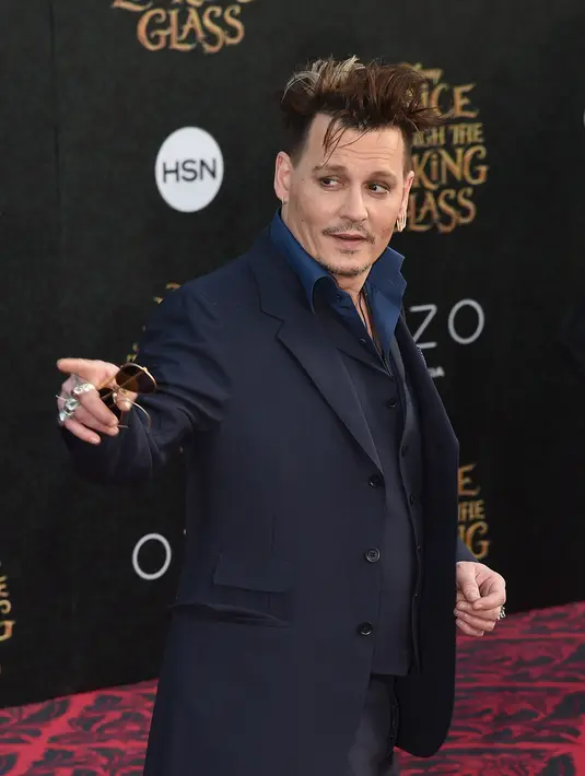 Pasca perceraiannya dengan Amber Heard, Johnny Depp mengalami depresi ringan karena tuduhan lakukan KDRT. (AFP/Bintang.com)